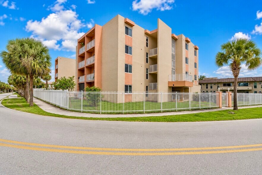 More Photos Of 2400 NW 16th Street Rd, Miami Apartments For Sale