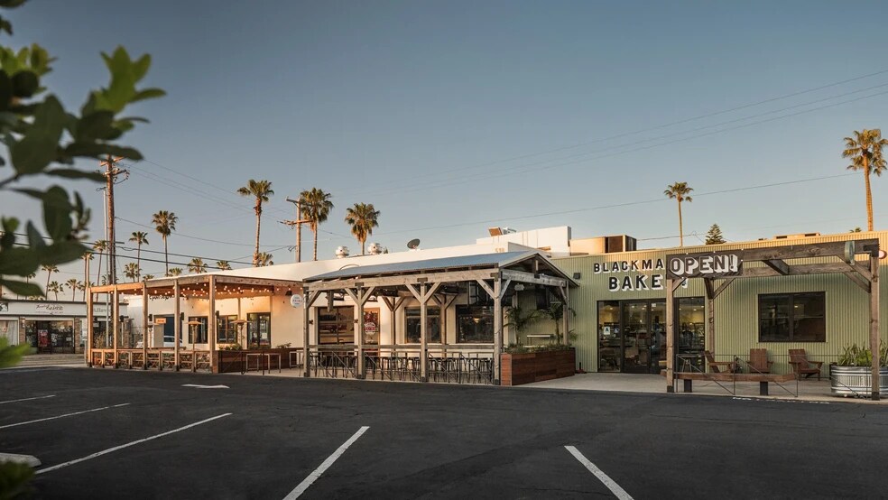 More Photos Of 510 Vista Way, Oceanside Restaurant For Lease