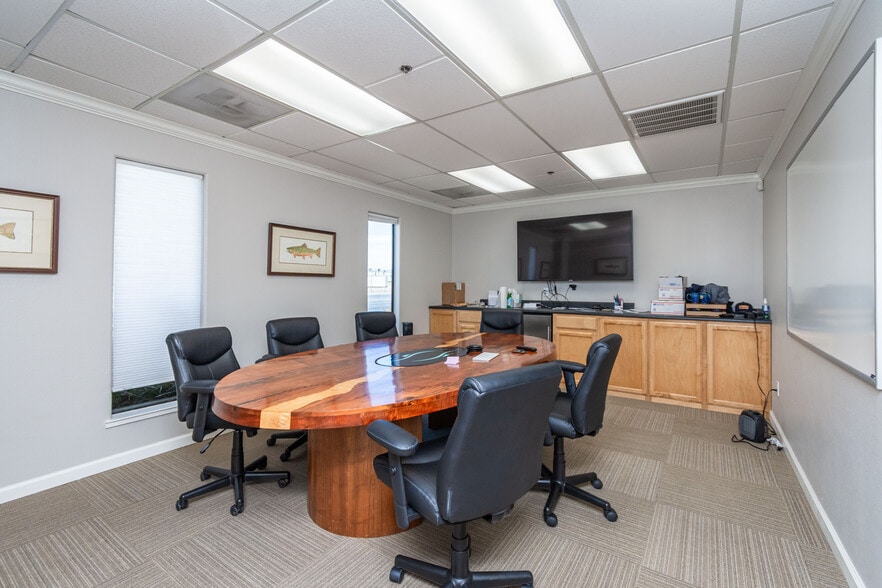 More Photos Of 1617 S Yosemite Ave, Oakdale Warehouse For Sale