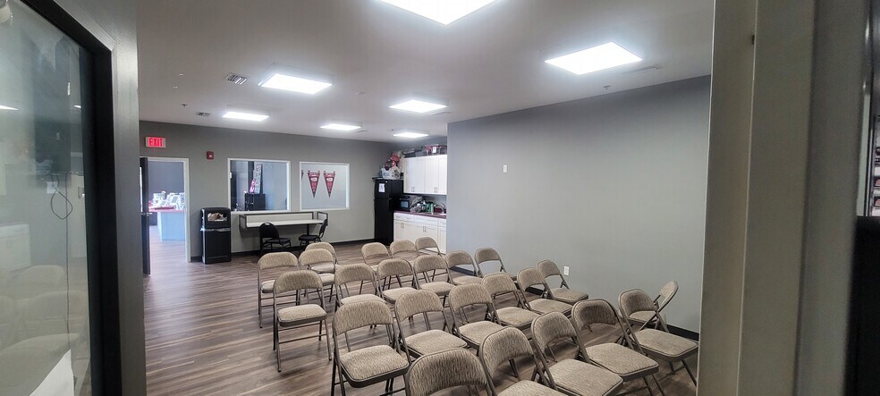 More Photos Of 8200 Cypress Plaza Dr, Jacksonville Health Club For Lease