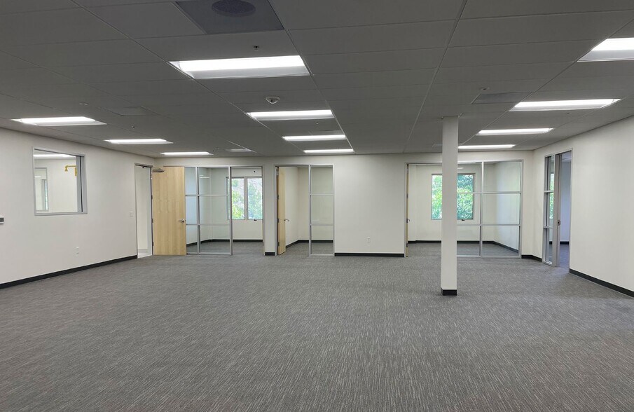 More Photos Of 150 N Hill Dr, Brisbane Office For Lease