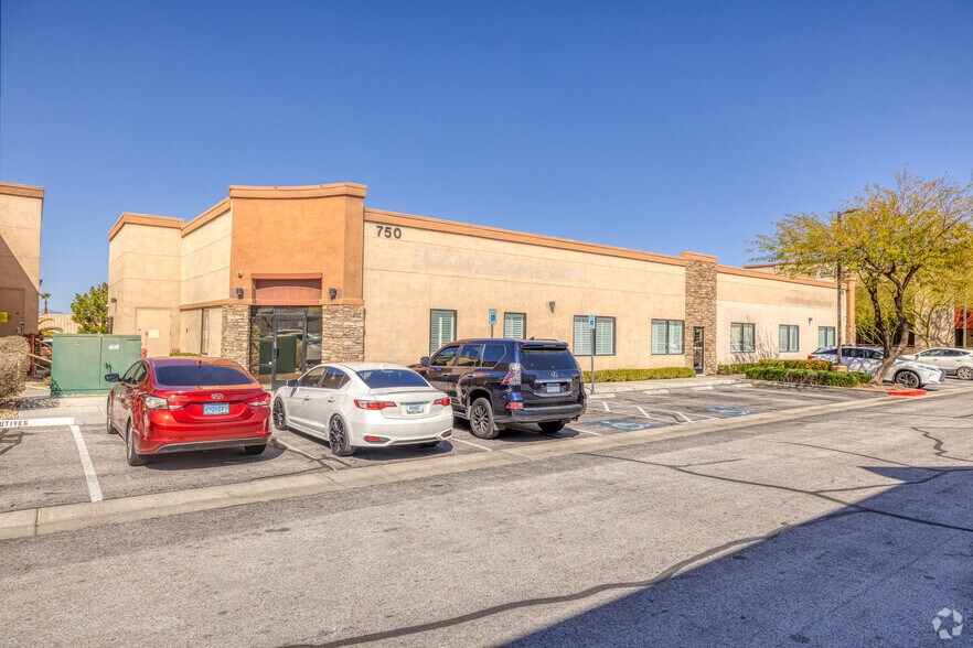 Primary Photo Of 750 Coronado Center Dr, Henderson Medical For Lease