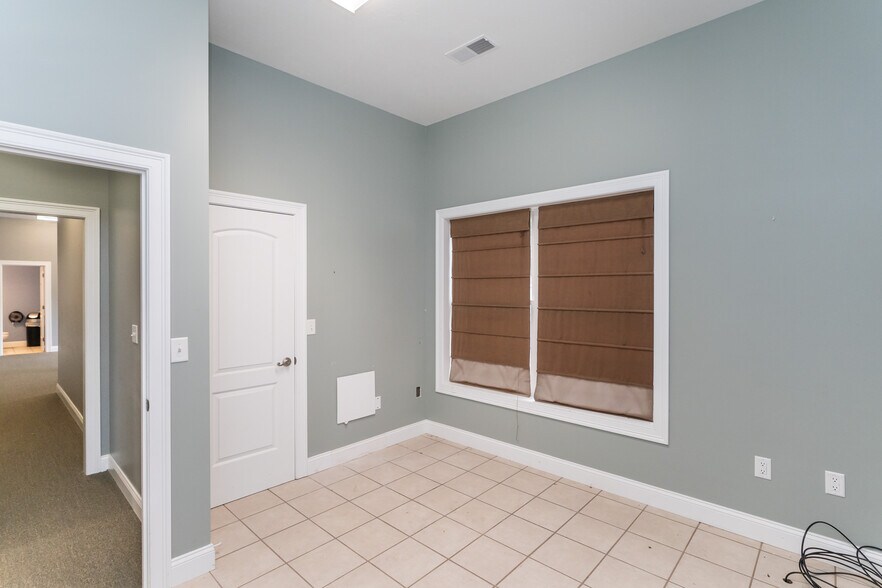 More Photos Of 442 State St, Belchertown Office Residential For Sale