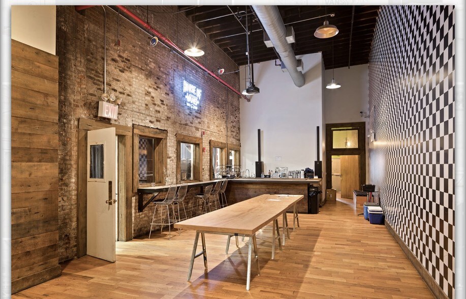 More Photos Of 25 Franklin St, Brooklyn Light Manufacturing For Lease