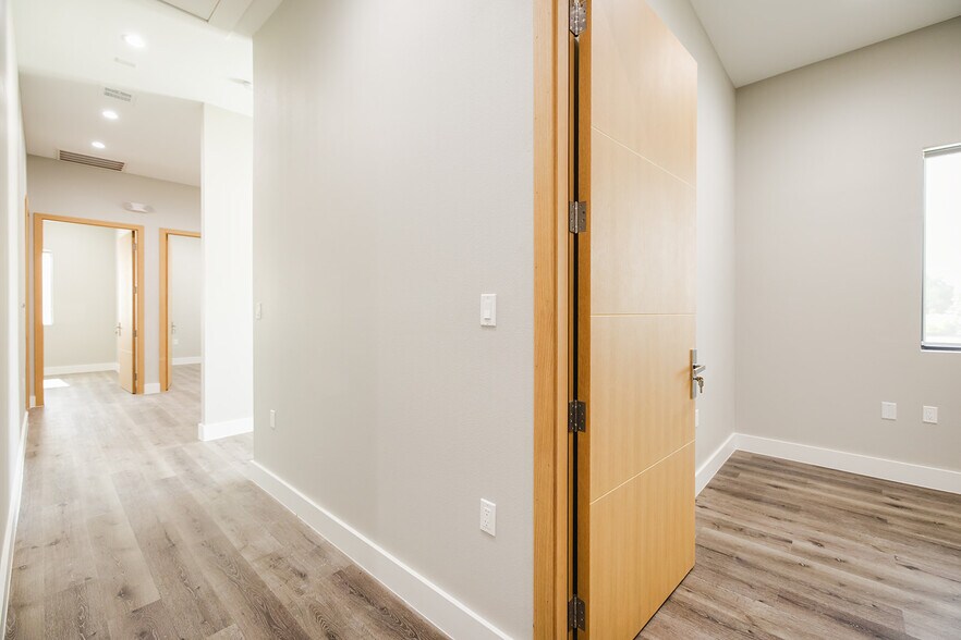 More Photos Of 8525 N Sam Houston Pkwy E, Humble Medical For Sale