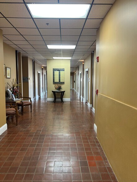 More Photos Of 135 N 6th St, Haines City Office For Lease