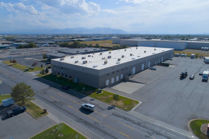 More Photos Of 501 N 400 W, North Salt Lake Distribution For Lease