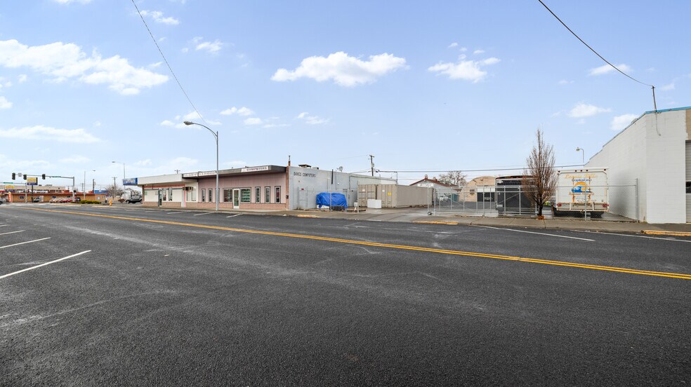 More Photos Of 508 E 3rd Ave, Moses Lake General Retail For Sale