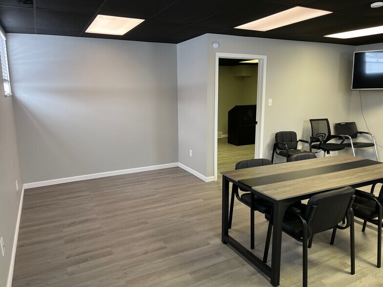 More Photos Of 3494 S Hamilton Rd, Columbus Office For Lease