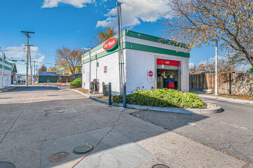 More Photos Of 295 S Broadway, Denver Service Station For Sale