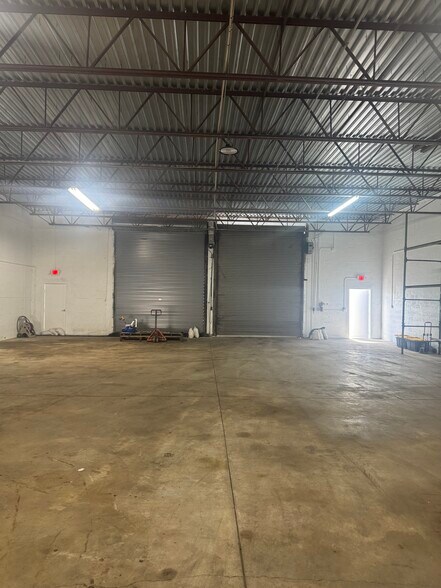 More Photos Of 14040 NW 19th Ave, Opa-locka Industrial For Lease