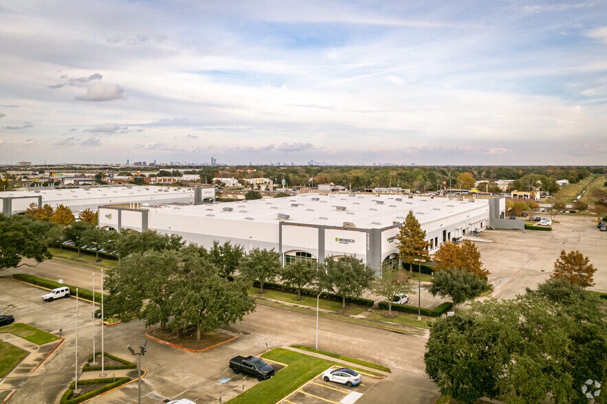 More Photos Of 10650 W Airport Blvd, Stafford Unknown For Lease