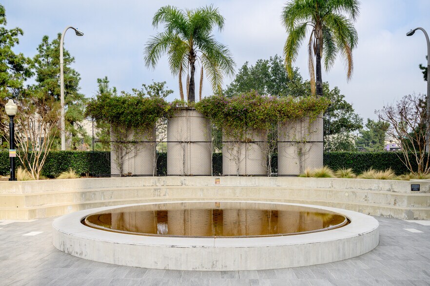 More Photos Of 301 N Lake Ave, Pasadena Office For Lease