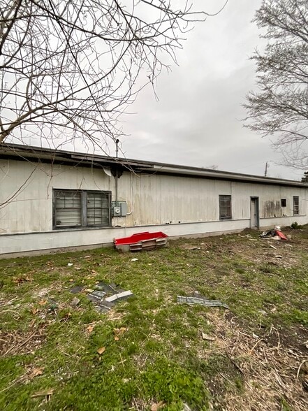 More Photos Of 609 Oak St, La Marque Warehouse For Sale