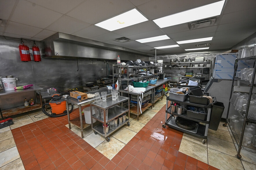 More Photos Of 8503 Baltimore Ave, College Park Restaurant For Lease