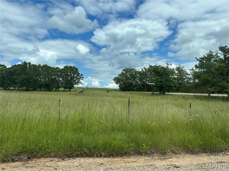 More Photos Of Hwy UU & South Elliston Road Hwy, Cuba Land For Sale
