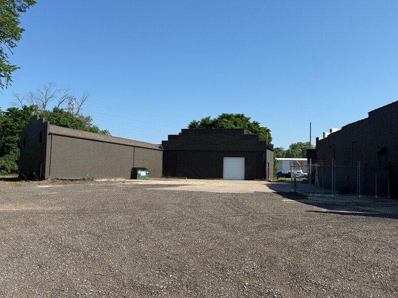 More Photos Of 80 Oliver St, Wisconsin Rapids Manufacturing For Sale