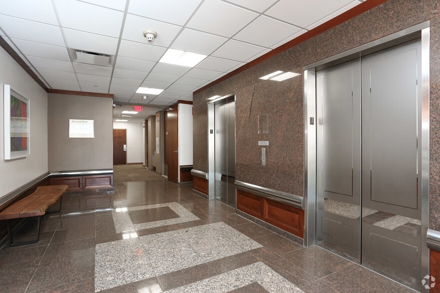 More Photos Of 175 Capital Blvd, Rocky Hill Office For Lease