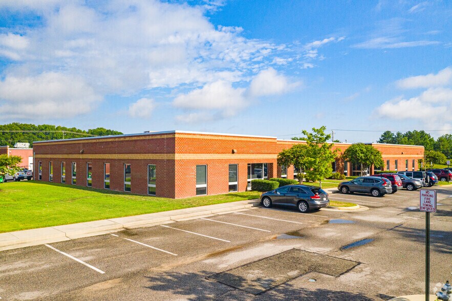 More Photos Of 16001-16071 Continental Blvd, Colonial Heights Unknown For Sale