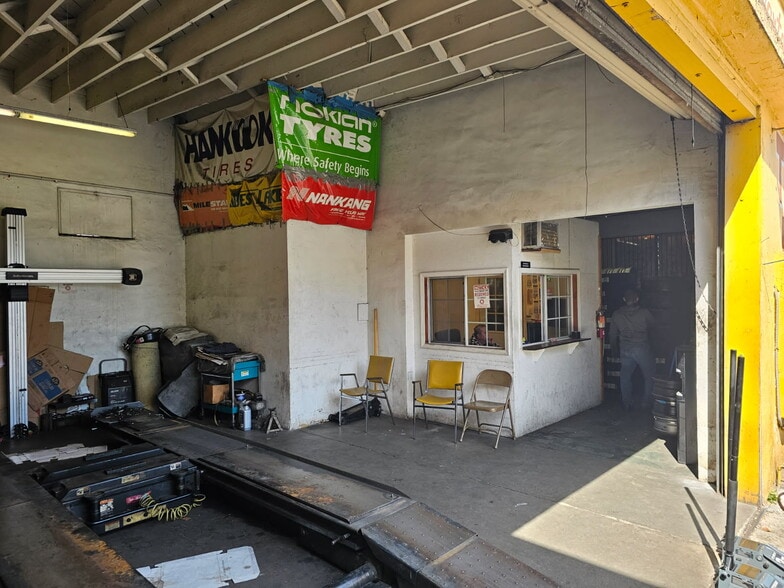 More Photos Of 4346 E Cesar E Chavez Ave, Los Angeles Auto Repair For Sale