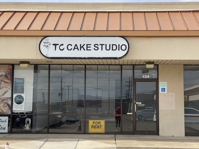 More Photos Of 502 S Old Orchard Ln, Lewisville Unknown For Lease