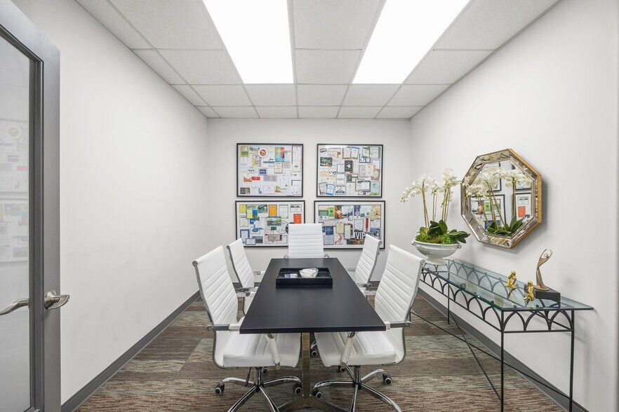 More Photos Of 105 N Spring St, Greenville Office For Lease