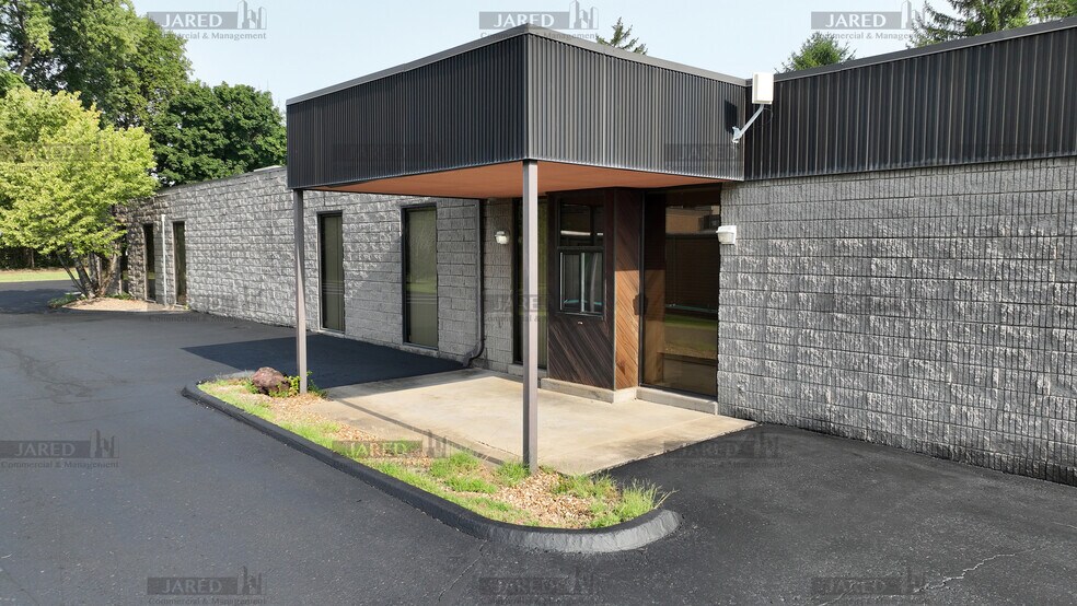 More Photos Of 509 S Union Ave, Springfield Light Distribution For Sale