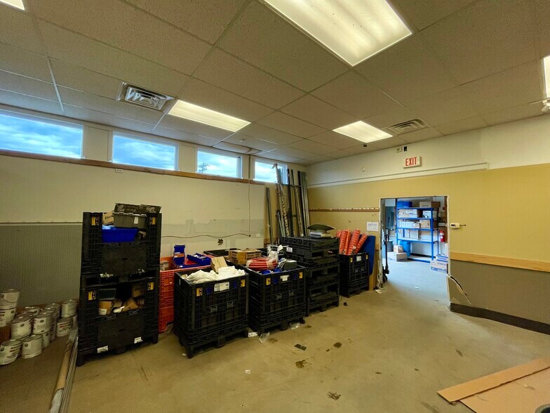 More Photos Of 1219 Lisbon St, Lewiston Freestanding For Lease