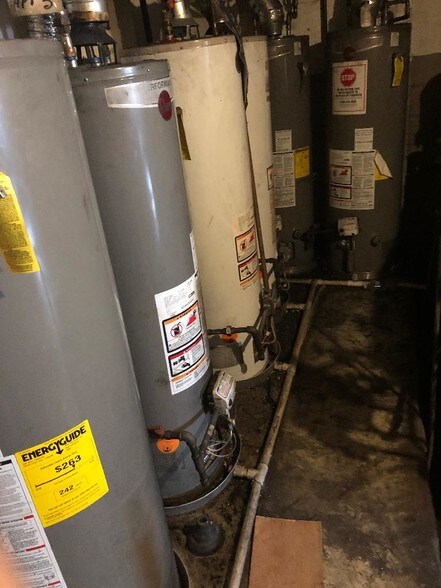 More Photos Of 328 N 12th St, Newark Apartments For Sale