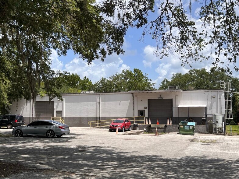 More Photos Of 360 Old Sanford Oviedo Rd, Winter Springs Manufacturing For Lease