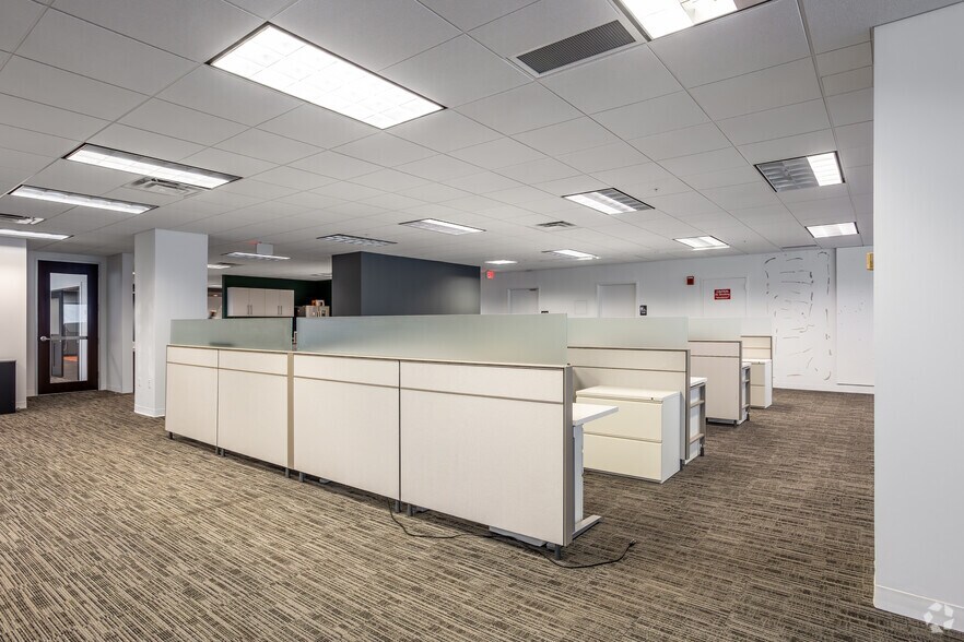 More Photos Of 180 E Broad St, Columbus Office For Lease