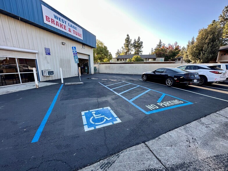 More Photos Of 8129 West Ln, Stockton Auto Repair For Sale