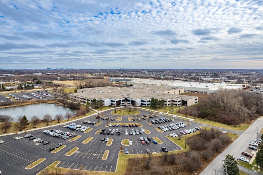 More Photos Of 2501 N Barrington Rd, Hoffman Estates Flex For Lease