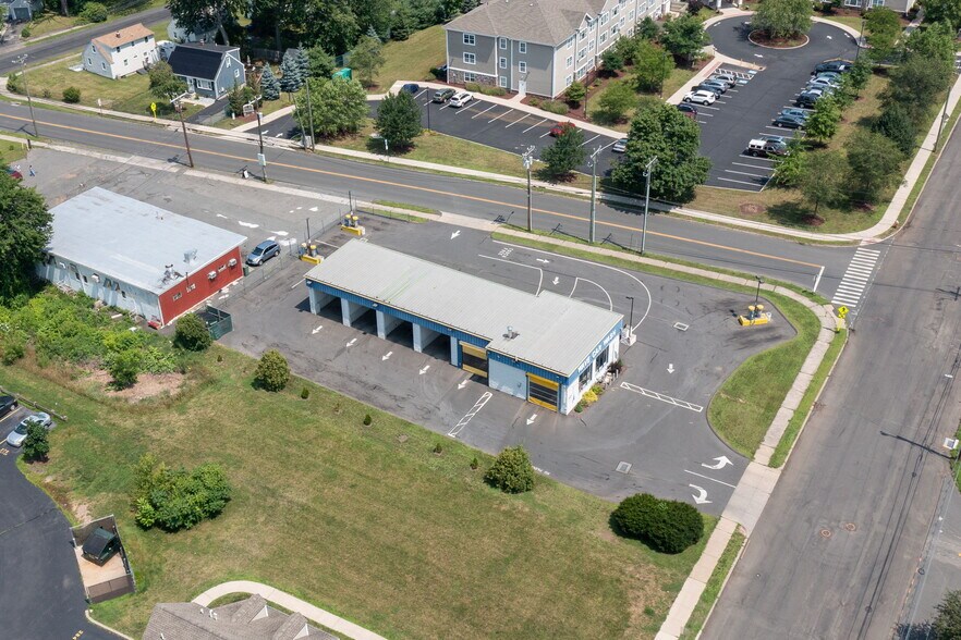 More Photos Of 2360 Corbin Ave, New Britain Carwash For Sale