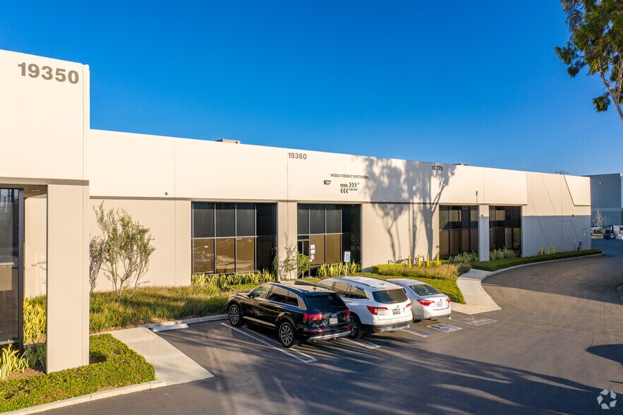 More Photos Of 2150-2160 W 190th St, Torrance Unknown For Lease