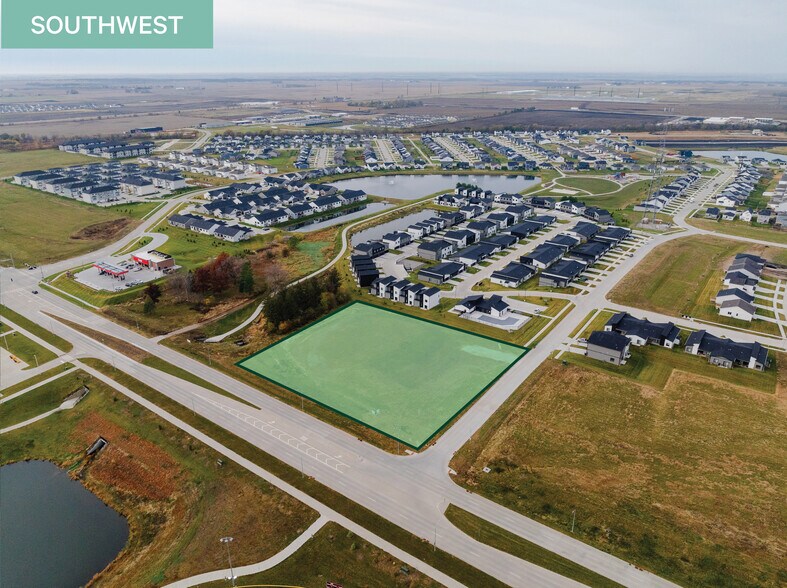 More Photos Of N 10th St & NW Yorktown dr, Waukee General Retail For Sale