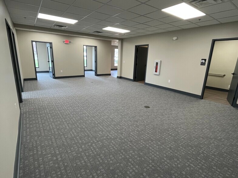 More Photos Of 307 Southgate Ct, Brentwood Medical For Lease