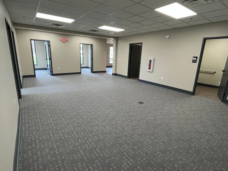 More Photos Of 307 Southgate Ct, Brentwood Medical For Lease