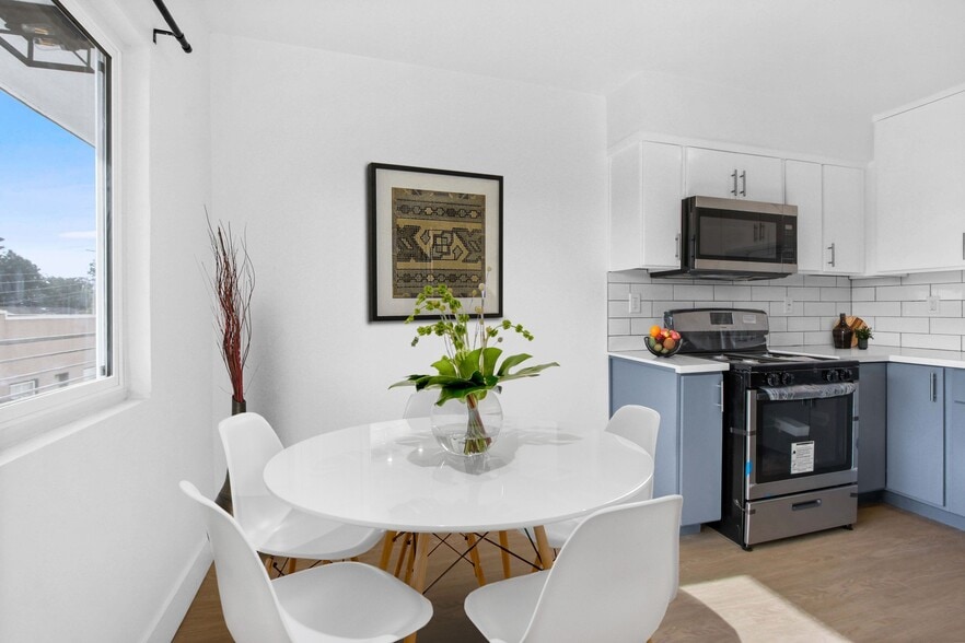 More Photos Of 5529 Dairy Ave, Long Beach Apartments For Sale