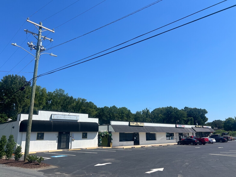 Primary Photo Of 4701 N Tryon St, Charlotte Unknown For Lease