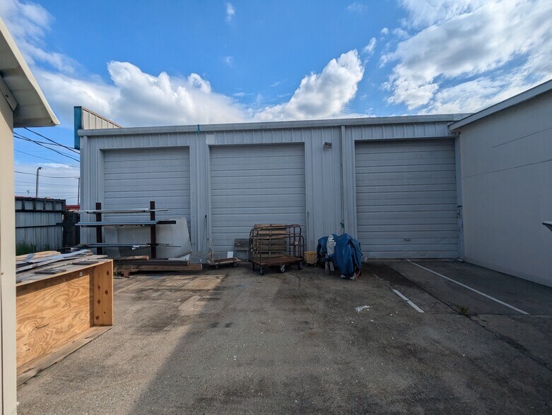 More Photos Of 3920 Phelan Blvd, Beaumont General Retail For Sale