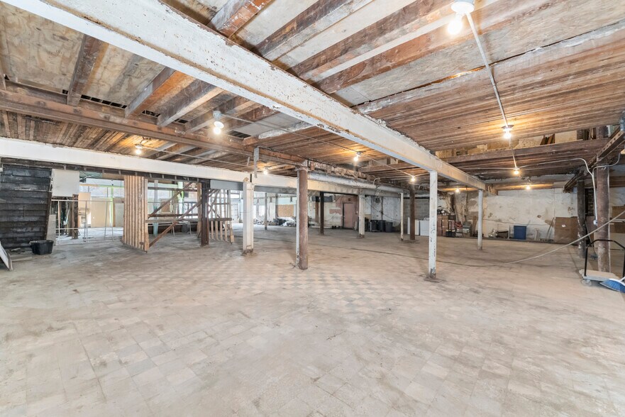 More Photos Of 4940-4942 N Sheridan Rd, Chicago Apartments For Sale