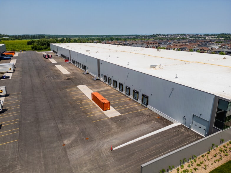 More Photos Of 405 Huntmar Dr, Ottawa Service For Lease