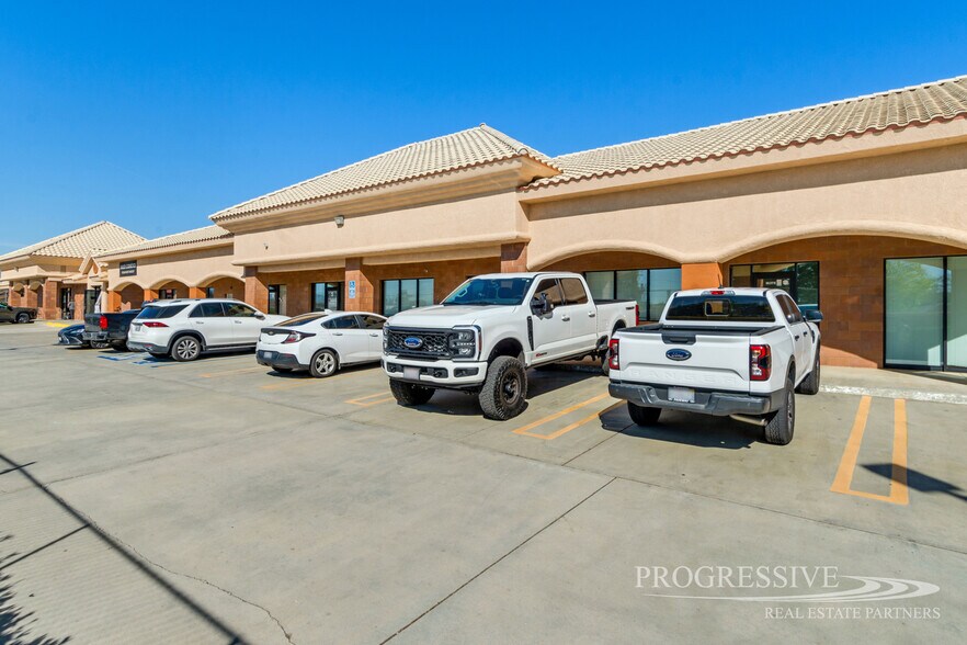 More Photos Of 34590 W County Line Rd, Yucaipa Storefront Retail Office For Lease