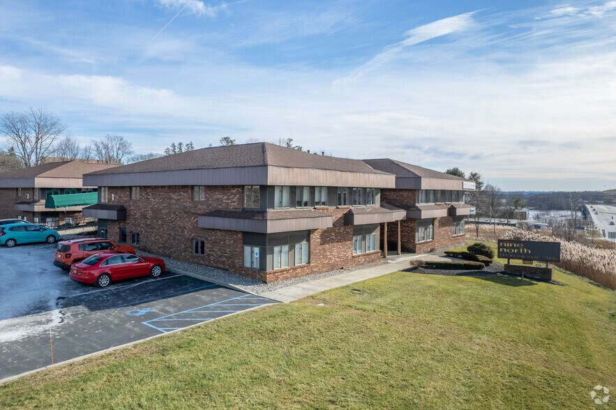 More Photos Of 1407 Route 9, Clifton Park Office For Lease