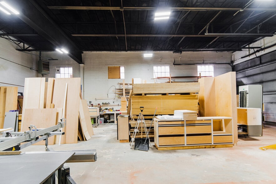 More Photos Of 1819 Gilford Ave, New Hyde Park Warehouse For Sale
