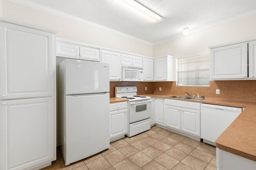 More Photos Of 2455 Montgomery Rd, Huntsville Apartments For Sale