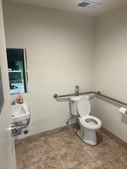 More Photos Of 2079 Compton Ave, Corona Medical For Lease