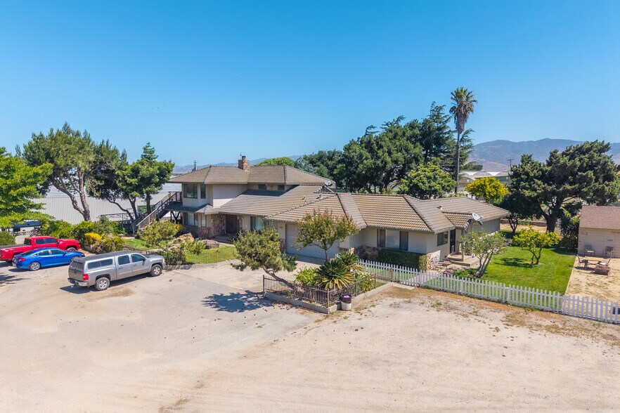 More Photos Of 23940 Potter Rd, Salinas General Retail For Sale