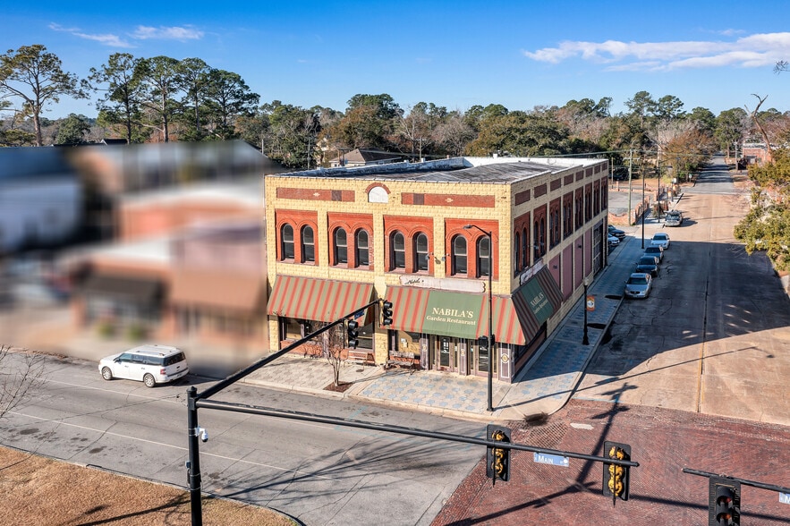 Primary Photo Of 201 S Main St, Fitzgerald Restaurant For Sale